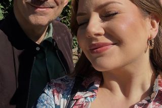 M jak miłość nowy sezon po wakacjach. Anita (Melania Grzesiewicz), Kamil (Marcin Bosak) na planie