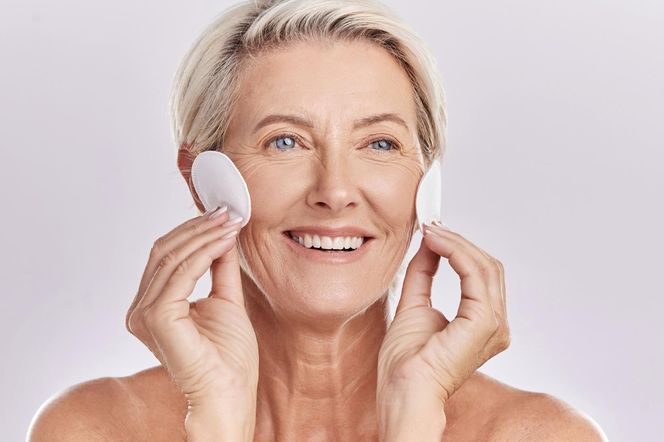 Sucha skóra zimą to nie tylko wina mrozu. Ten błąd w pielęgnacji popełnia wielu z nas