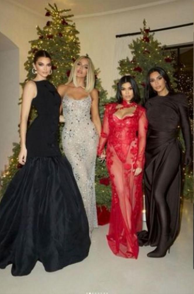 Kim Kardashian wyda milion dolarów na prezenty dla dzieci! Bajeczne Święta w rezydencji gwiazdy "przyjaciel rodziny" ujawnia ze wyda az tyle na 4 dzieci
