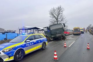  Ciężarówka wojskowa zderzyła się z audi
