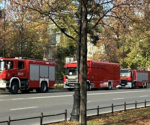 Warszawa. W Ministerstwie Sprawiedliwości znaleziono biały, tajemniczy proszek. Interwencja strażaków