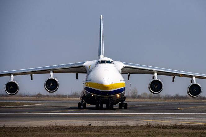 An-124-100 Rusłan