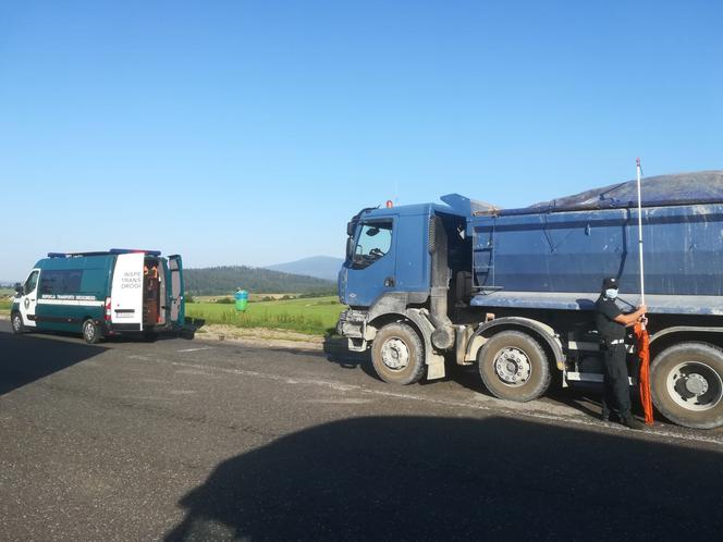 Kierowca bez prawa jazdy, a bus bez ważnych badań. Duet bez dokumentów został wycofany z ruchu