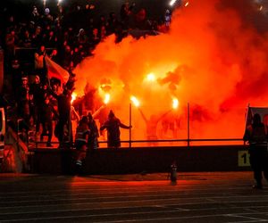 Elana Toruń - Zawisza Bydgoszcz 1:1, zdjęcia kibiców, opraw i piłkarzy ze Stadionu Miejskiego im. Grzegorza Duneckiego