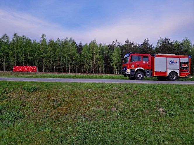   Tragedia na torach. Mężczyzna został potrącony przez pociąg. Nie udało się go uratować