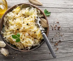 Kiszonki - tani i  dostępny zastrzyk witamin i zdrowia. Dlaczego warto jeść kiszonki?