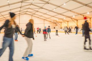 ​Piruety, podnoszenia czy skoki