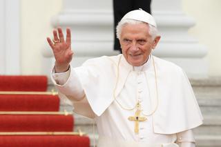 Tak dziś wygląda papież Benedykt XVI. Trudno go rozpoznać. Wyniszczony chorobą