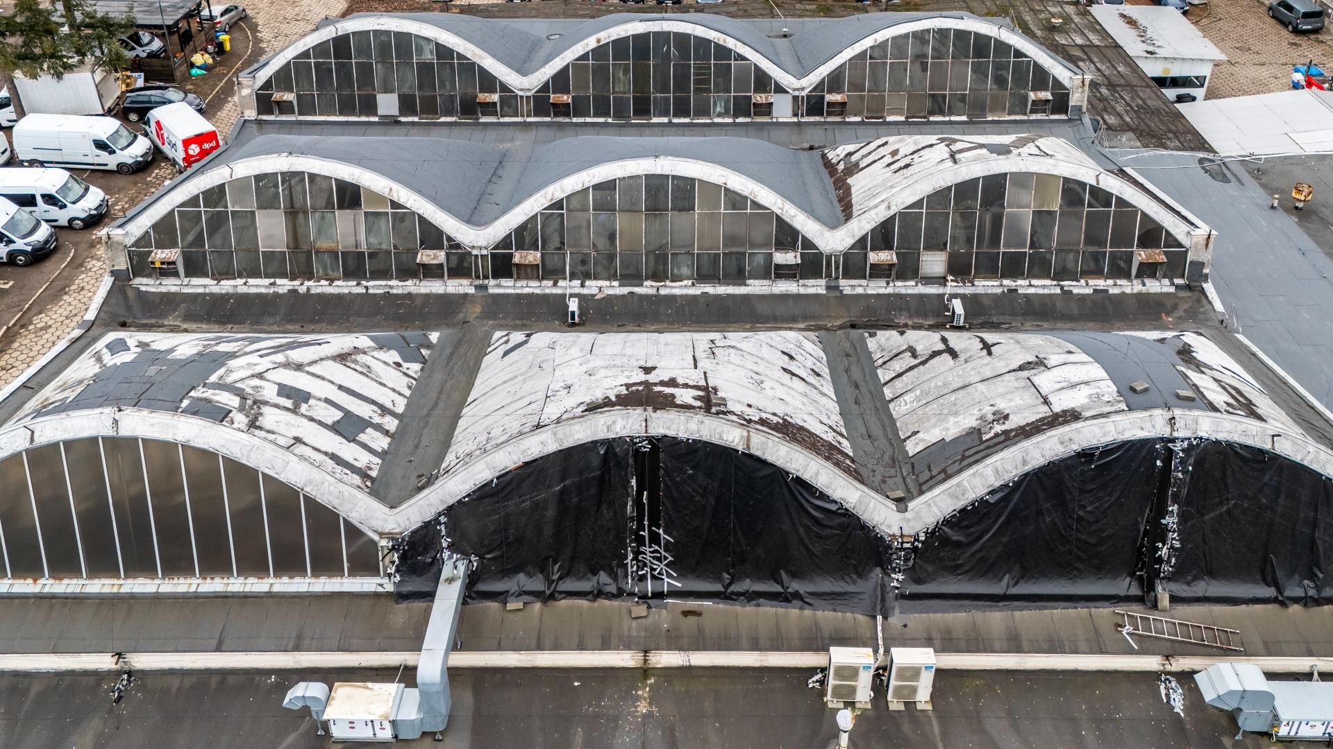 Zabytkowa hala na Suwak 4 w Warszawie