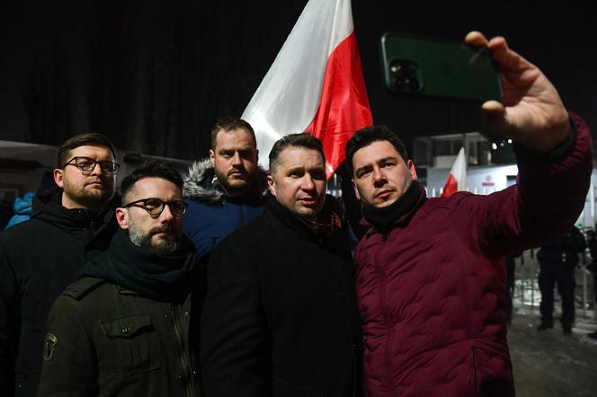 Politycy PiS pod aresztem, do którego trafili Mariusz Kamiński i Maciej Wąsik