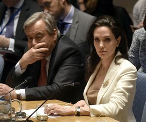 Angelina Jolie kończy 50 lat! Zobacz, jak się zmieniała