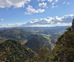 To jedno z najstarszych polskich uzdrowisk najpiękniej wygląda jesienią. Kurowali się w nim Sienkiewicz, Prus, Matejko i Konopnicka