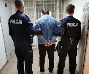 Horror w aptece w Łazach. Mężczyzna zażądał leków na receptę nie mając na nie recepty
