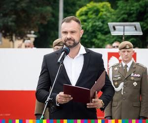 Wakacje z WOT. Nowi Terytorialsi z Podlasia złożyli przysięgę w Białymstoku [ZDJĘCIA]