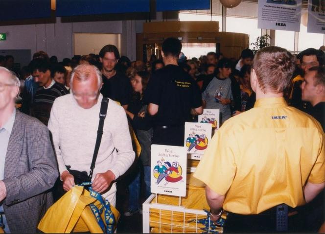W 1998 roku w Krakowie otwarto sklep IKEA. Te zdjęcia nigdy wcześniej nie były publikowane!