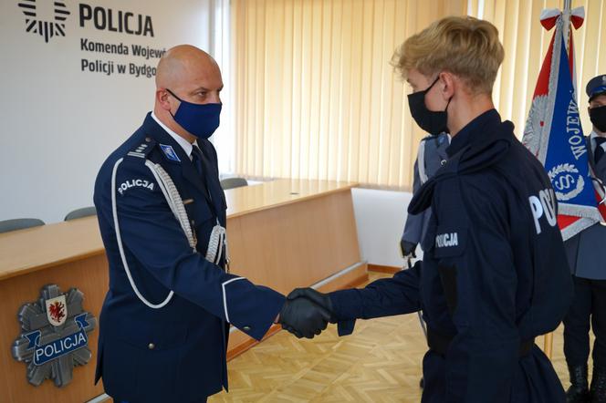 W województwie kujawsko-pomorskim ślubowanie złożyło 33 nowych policjantów