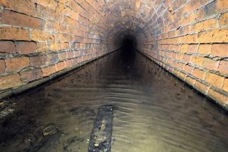 Łódź. Podziemna rzeka Lamus zostanie wydobyta na powierzchnię. Miasto obiecuje nawet pstrągi [ZDJĘCIA].