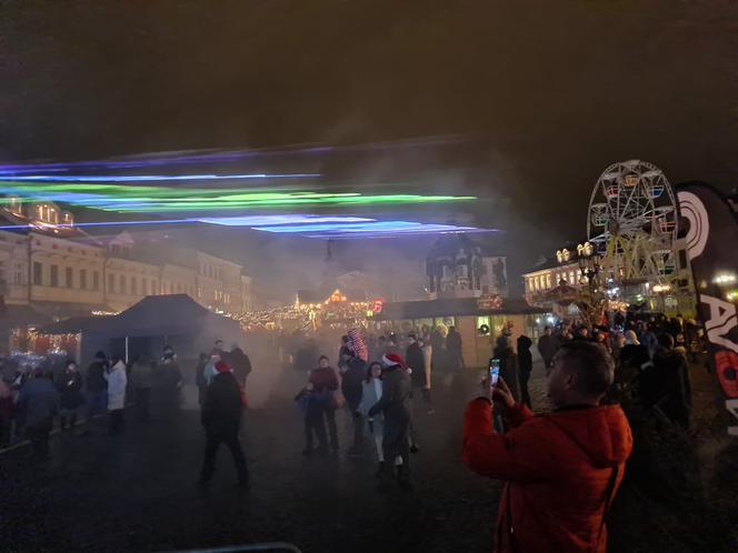 Rzeszów. Pokaz laserowy na Rynku [ZDJĘCIA]