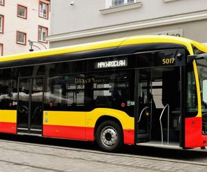 Najdłuższa linia autobusowa we Wrocławiu. Kurs w dwie strony to wycieczka krajoznawcza