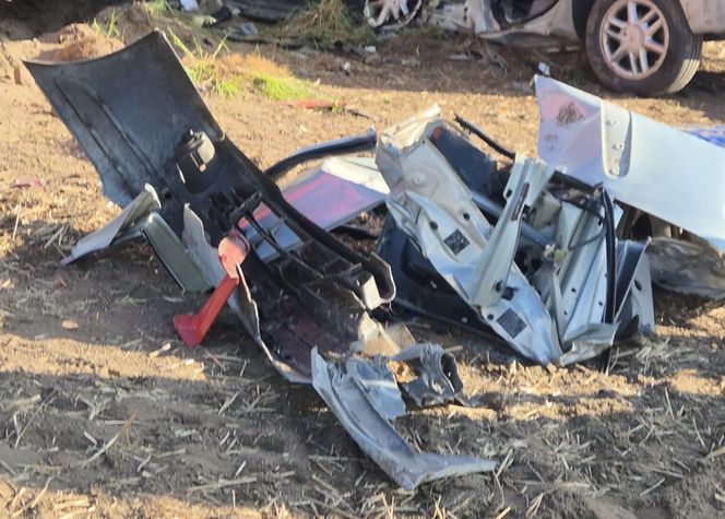 Tragiczny poranek. Kierowca osobówki nie miał szans po zderzeniu z ciężarówką!