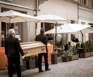 Trumna w centrum Gliwic zszokowała mieszkańców