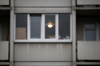 Niemowlę wyrzucone z okna w Rosji. Co stało się z 5-letnią siostrą?