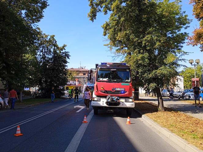 Wypadek na skrzyżowaniu ulic Szkotnik i Mościckiego