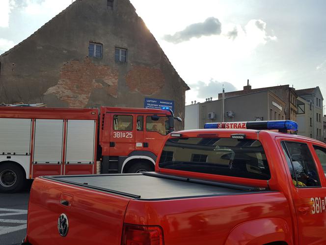 Tragedia w Lesznie. Na chodniku zmarł mężczyzna