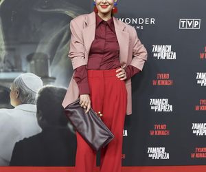 To najmodniejszy kolor tego sezonu. Karolina Gruszka pokazuje, jak go nosić