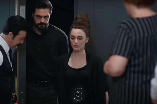 Nana szczęśliwie wraca do rezydencji 