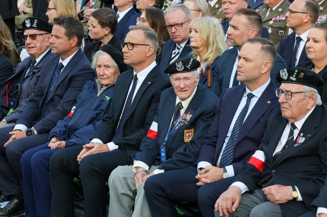 81. rocznica Powstania Warszawskiego. Uroczysta msza święta na pl. Krasińskich