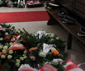 Rodzina opłakuje Mirosława Hermaszewskiego. Pogrzeb generała odbył się w Warszawie