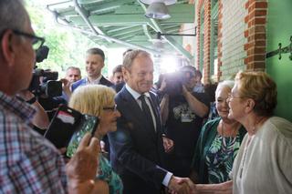 Donald Tusk ruszył w Polskę. Wiemy, czym podróżuje