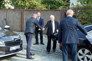 Kaczyński po odejściu z funkcji prezesa PiS wyjedzie za granicę do pracy?! Pojawiła się możliwość