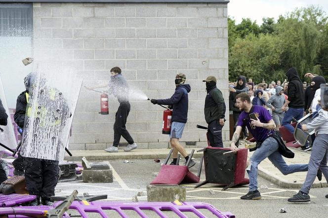 Wielka Brytania uznana za niebezpieczne państwo! Zamieszki na ulicach