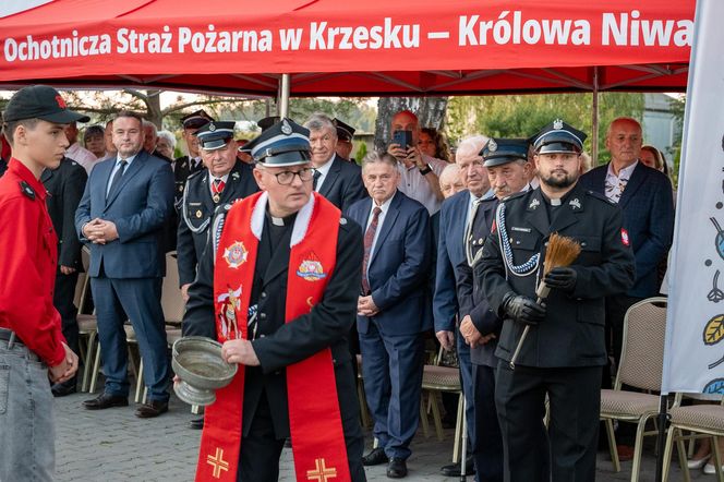 Jubileusz 100-lecia OSP Krzesk-Królowa Niwa uczczony przekazaniem jednostce nowego wozu strażackiego