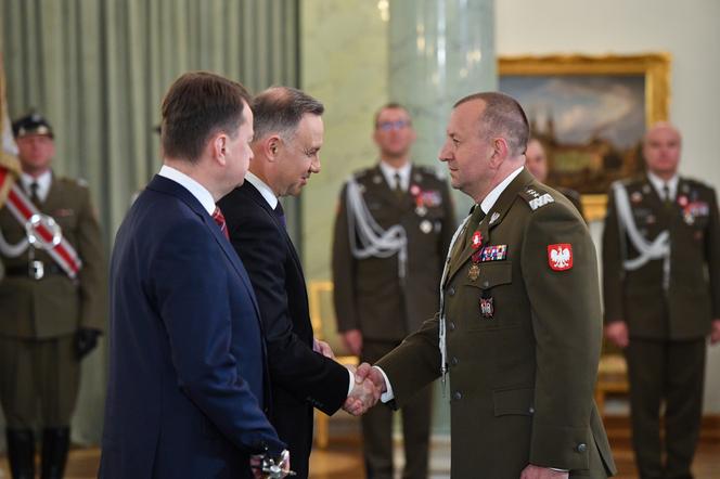 Andrzej Duda wręczył nominacje generalskie i admiralską