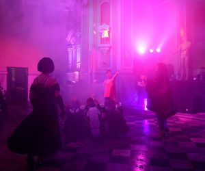 Rybnik. Urządzili całonocną imprezę techno w kaplicy. Tak wyglądala, mamy zdjęcia!