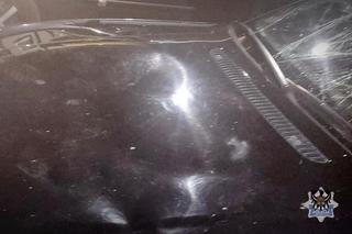 Wałbrzych. 21-latek był zazdrosny o byłą dziewczynę. W szale zdemolował auto jej nowego kolegi 