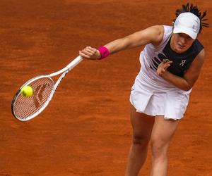 Iga Świątek wsadziła Rosjankę na rower! Polka zlała ją 6:0, 6:0!  WTA Rzym Iga Świątek - Pawluczenkowa WYNIK RELACJA NA ŻYWO 