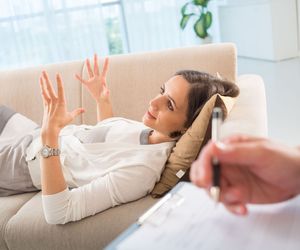 Psycholog: jak przebiega pierwsza wizyta? Psycholog a psychiatra i psychoterapeuta