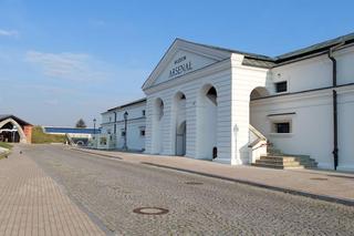 Ferie w Arsenale. Będzie militarnie