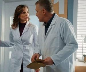 M jak miłość, odcinek 1731: Ewa Kalinowska za plecami Artura przyjmie nowego pracownika na miejsce Łukasza! Jeszcze będzie się jej tłumaczył 