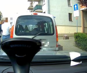 Policja pokazuje dramatyczna nagranie z pijanym kierowcą. 49-latek siał postrach na drogach Piaseczna