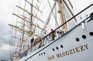 „Dar Młodzieży” doczeka się następcy! Rząd przeznaczy pieniądze na nowy żaglowiec dla studentów