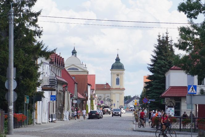 Nietypowe przydomki miast Podlasia. Tak sztuczna inteligencja nazwała miejscowości w Podlaskiem