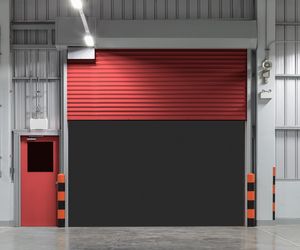 Bramy przeciwpożarowe w systemach zabezpieczeń budynków