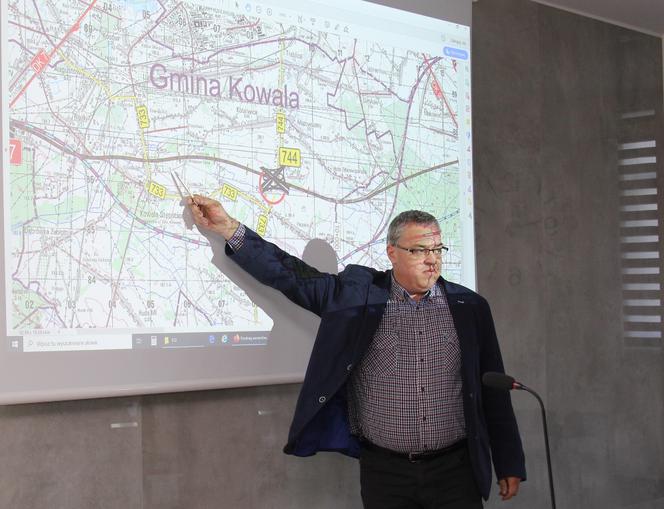 Budowa trasy S12. Samorządowcy z powiatu radomskiego i zwoleńskiego za wariantem A