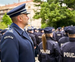 Policjantki i policjanci złożyli ślubowanie. 126 funkcjonariuszy zasiliło śląski garnizon
