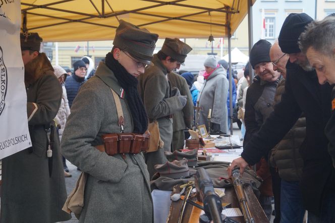 Bydgoszczanie uroczyście świętowali 11 listopada! Tak było na Starym Rynku